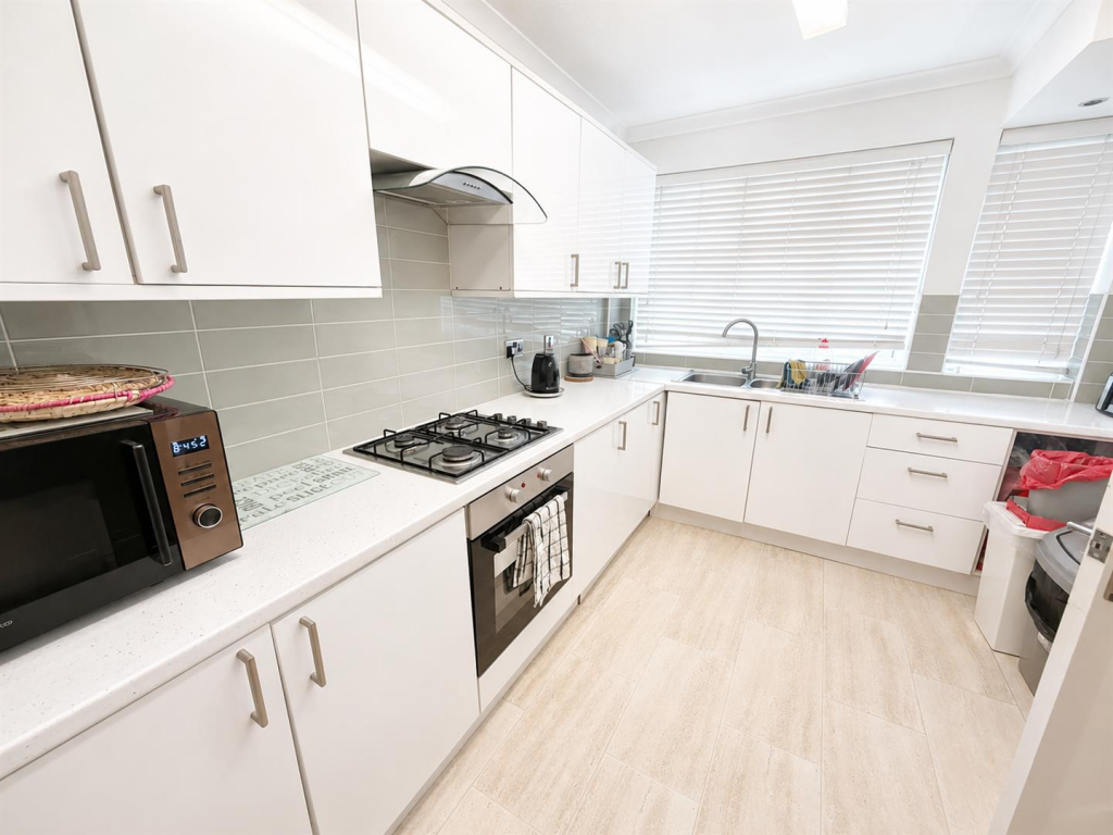 House in Manchester, New Moston - View 5