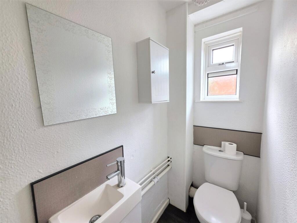 Additional image 4 of Spencer Walk, Catshill, Bromsgrove, B61