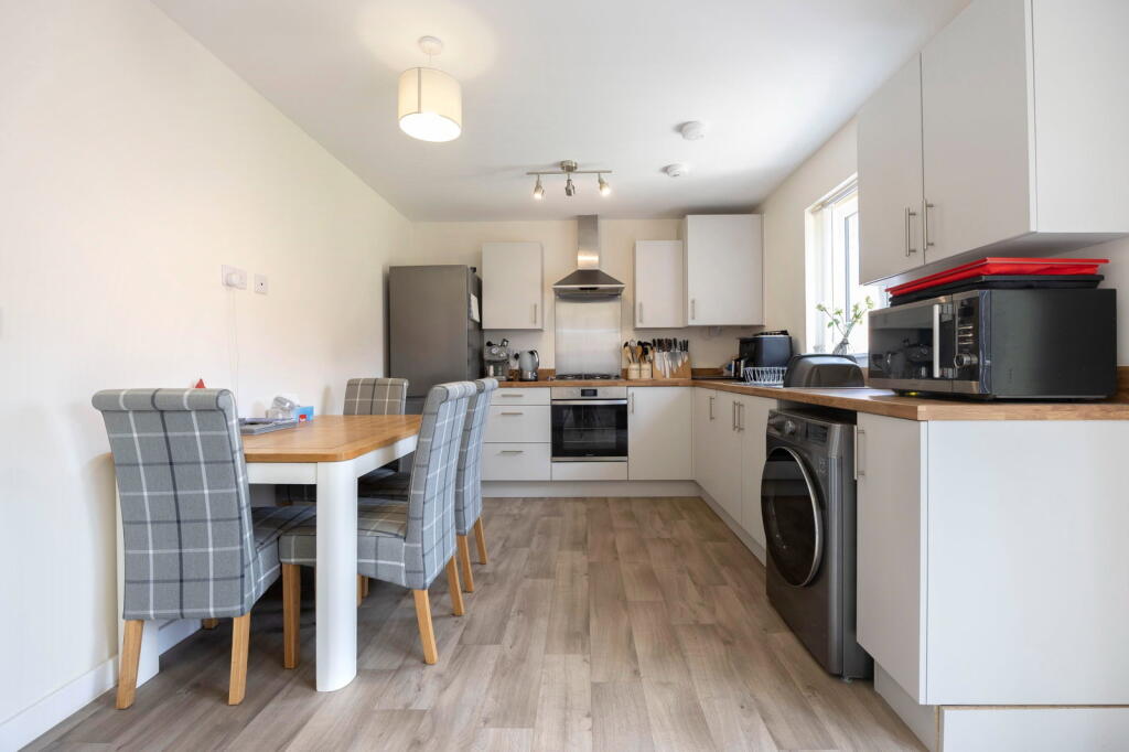 House in Cheltenham, Lynworth, Oakley - View 2