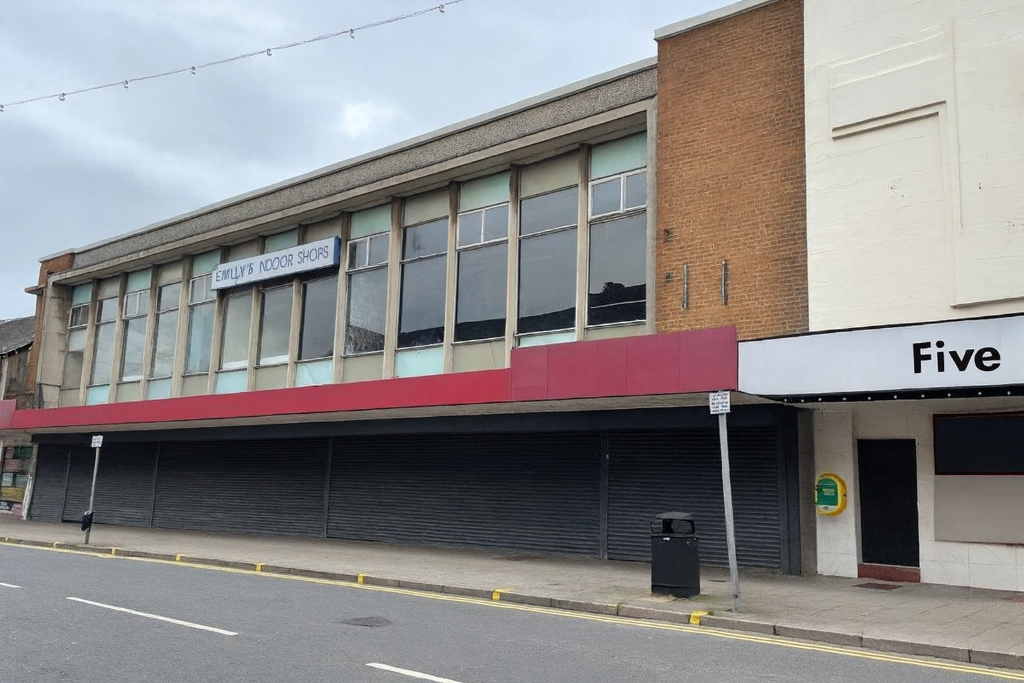 Main image of property: High Street, Blackwood, Caerphilly (County of), NP12