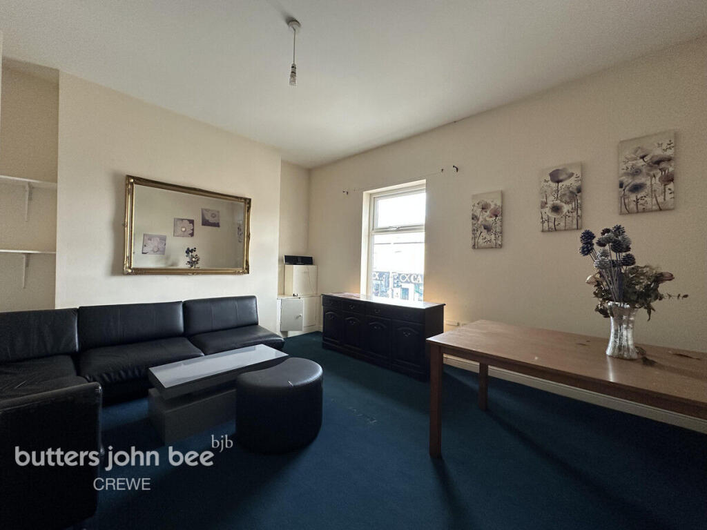 Apartment in Crewe - View 4