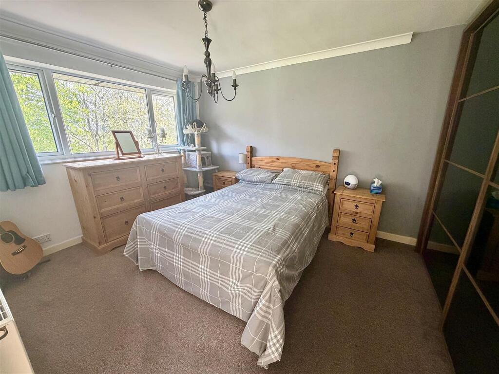 House in Swindon - View 4