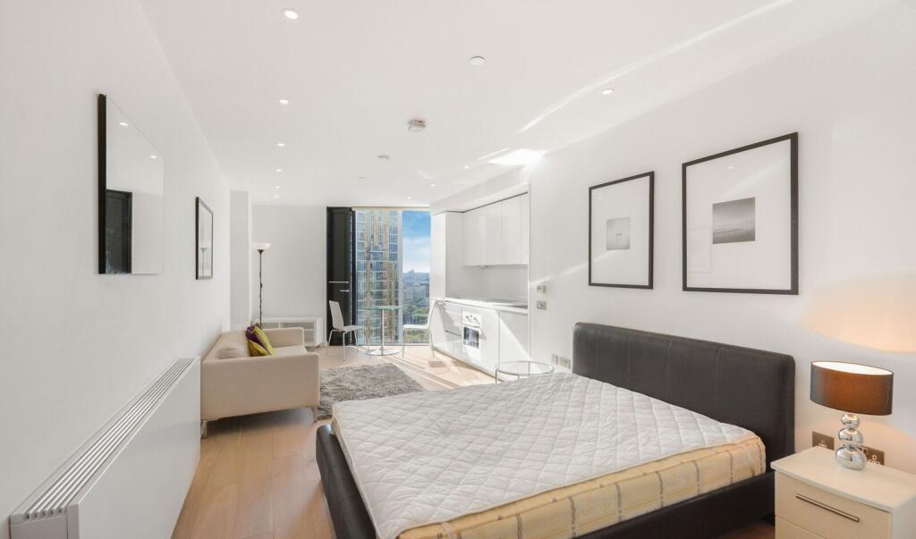Studio flat for rent