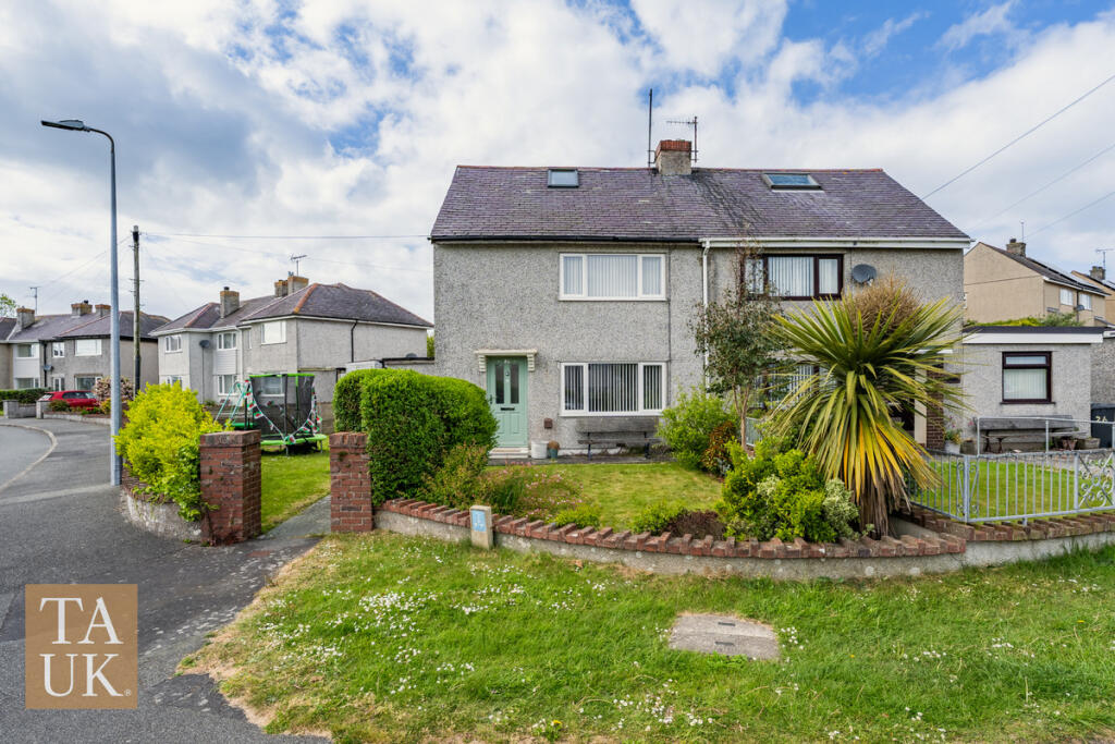 Main image of property: Pen Y Cefn, Amlwch, LL68