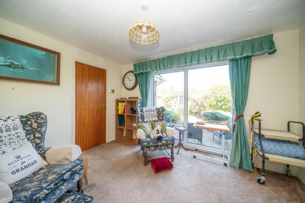 House in Luton - View 4