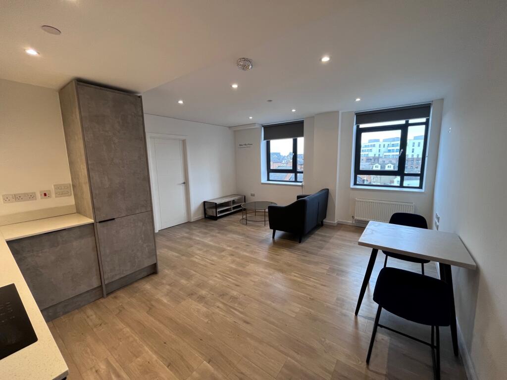 Apartment in Luton - View 4