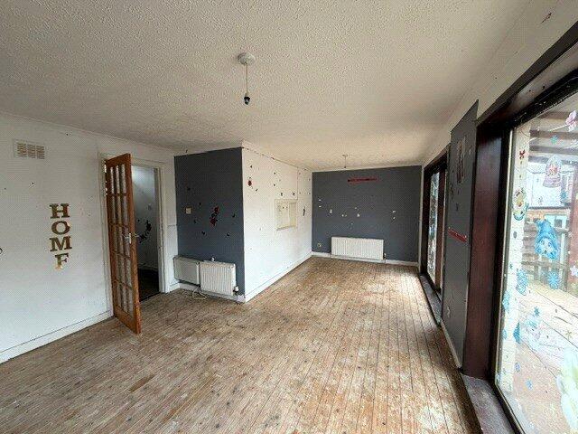 House in Glenrothes, Pitteuchar - More
