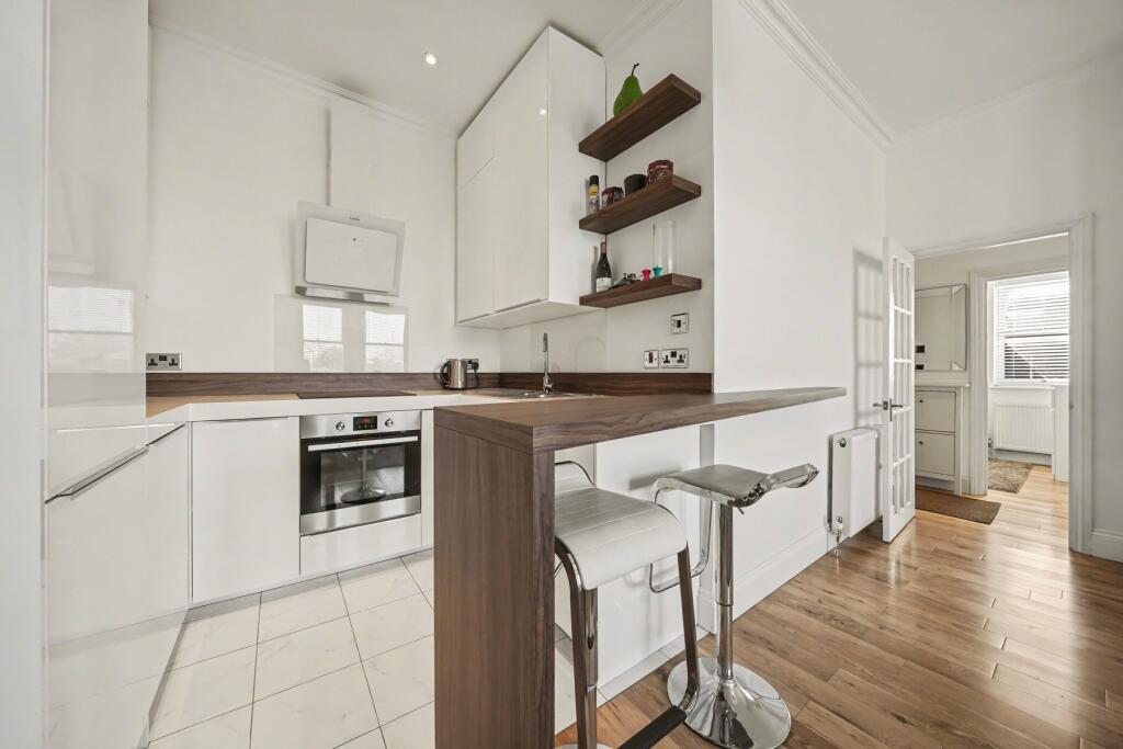 Apartment in London - View 3
