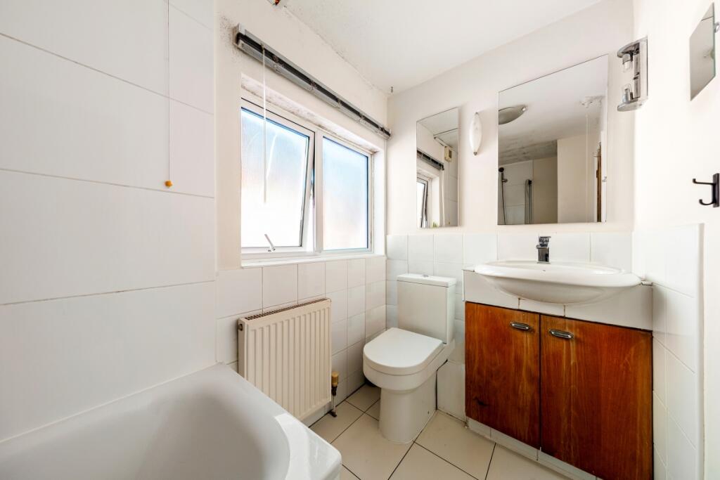 Apartment in London - More
