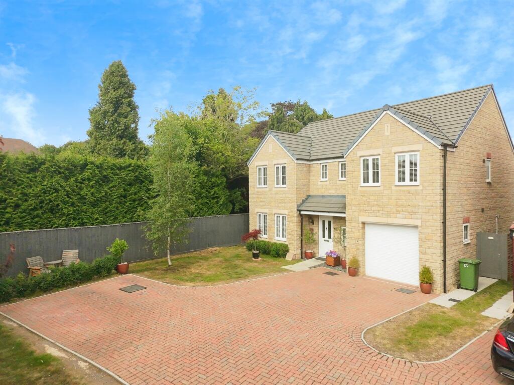 Main image of property: Wrag View, Highworth, Swindon