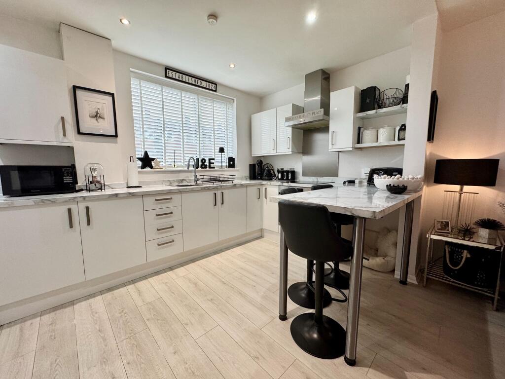 Henbury Road, Cheshire East, SK9 photo 5
