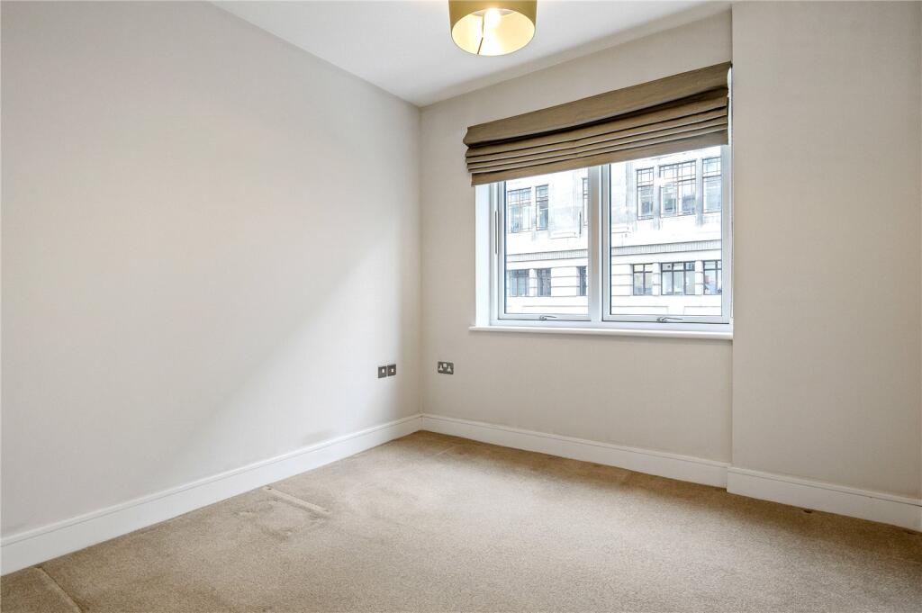 Apartment in London - More