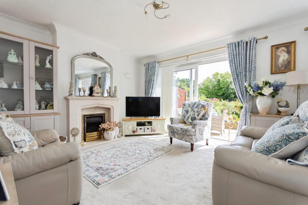 House in Bromsgrove, Wythall - View 3