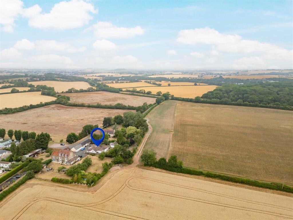 Main image of property: Banbury Road, Lighthorne, Warwick