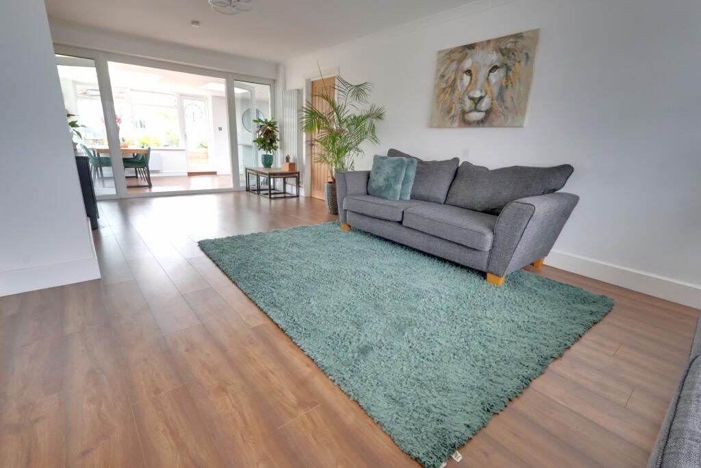 Viking Way, Horndean photo 2