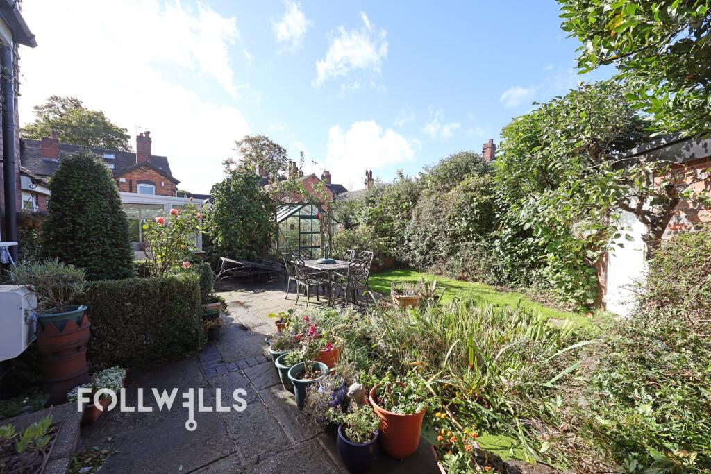 House in Stoke-on-Trent - View 4