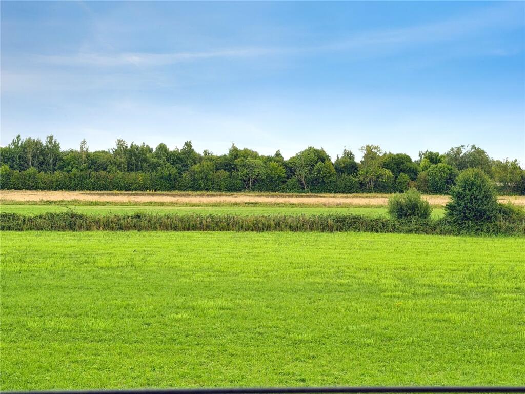 House in Doncaster, Norton - View 5