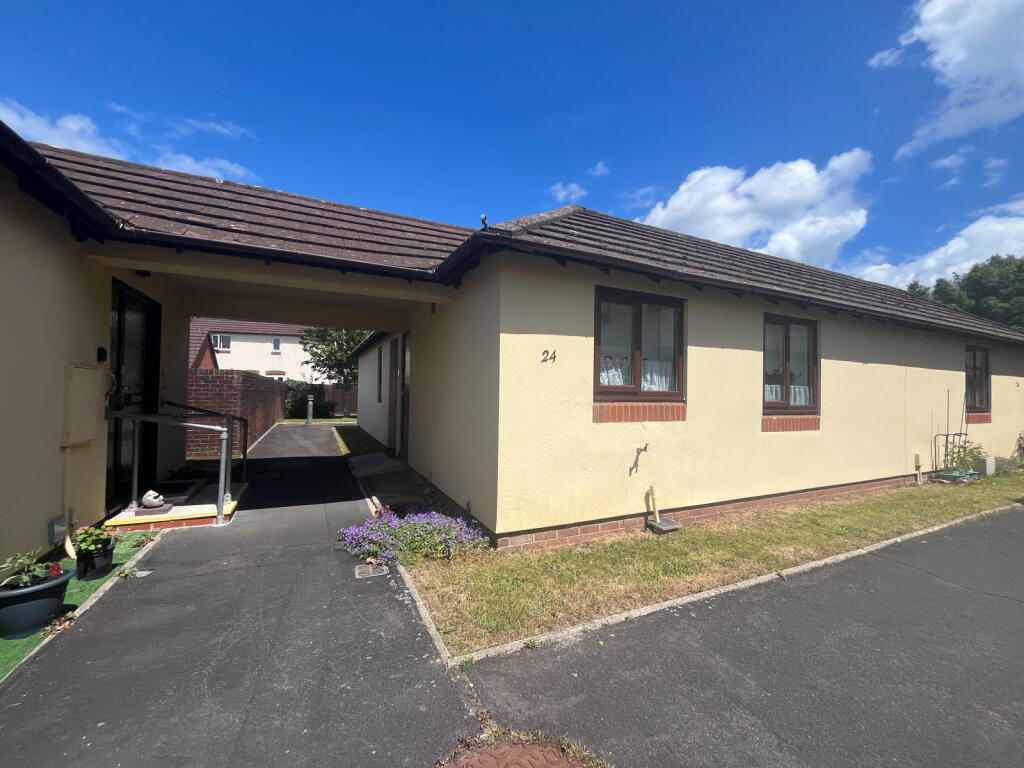 Main image of property: Hameldown Way, Newton Abbot, TQ12 2DN