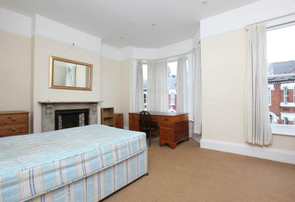 Ashmere Grove, London photo 4