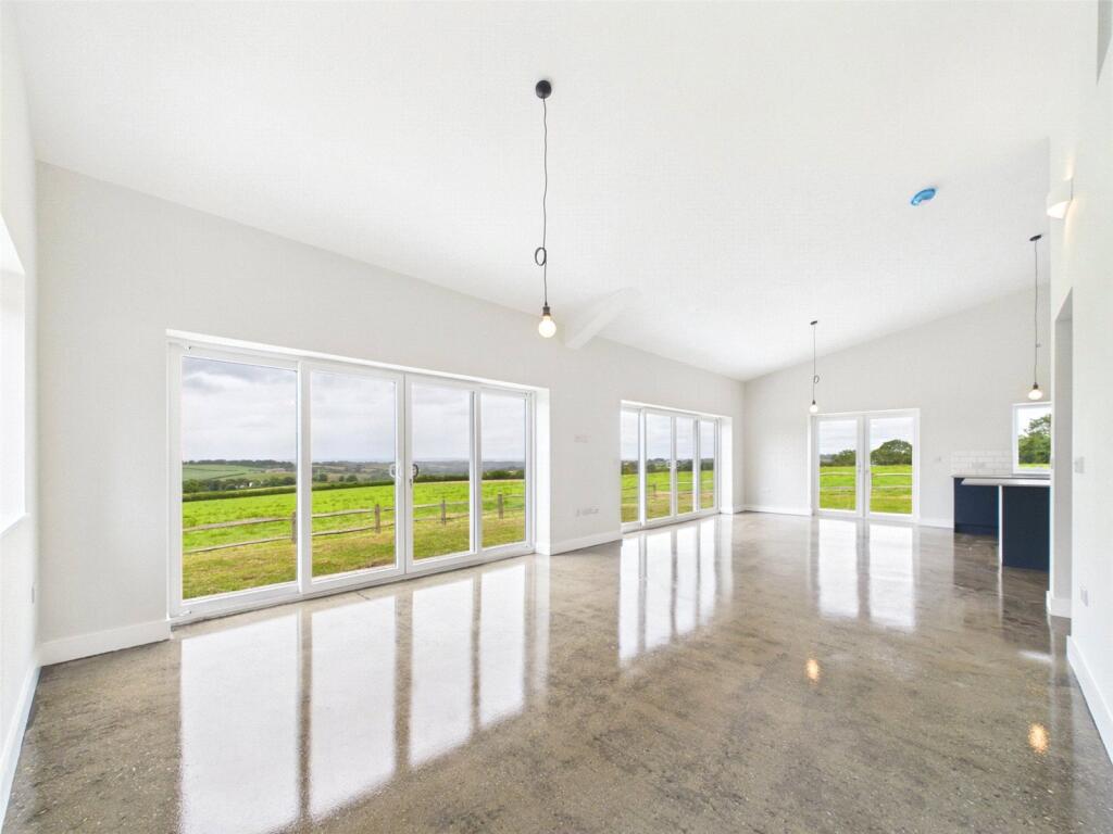 House in Exeter - View 5