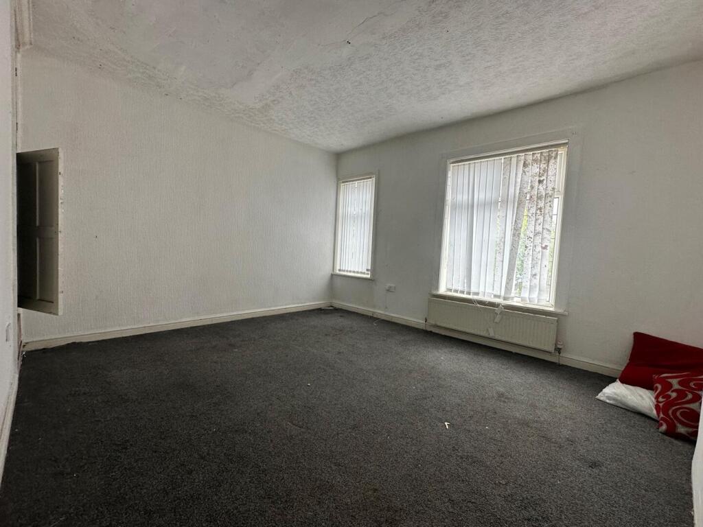 2-bed terraced on Denton Lane, Chadderton, Oldham, £125,000