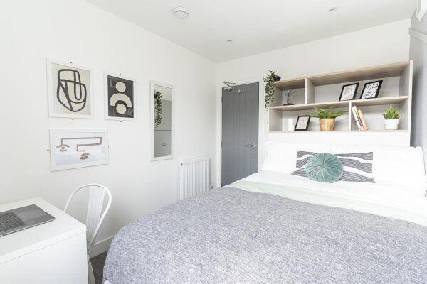House in Portsmouth - View 3