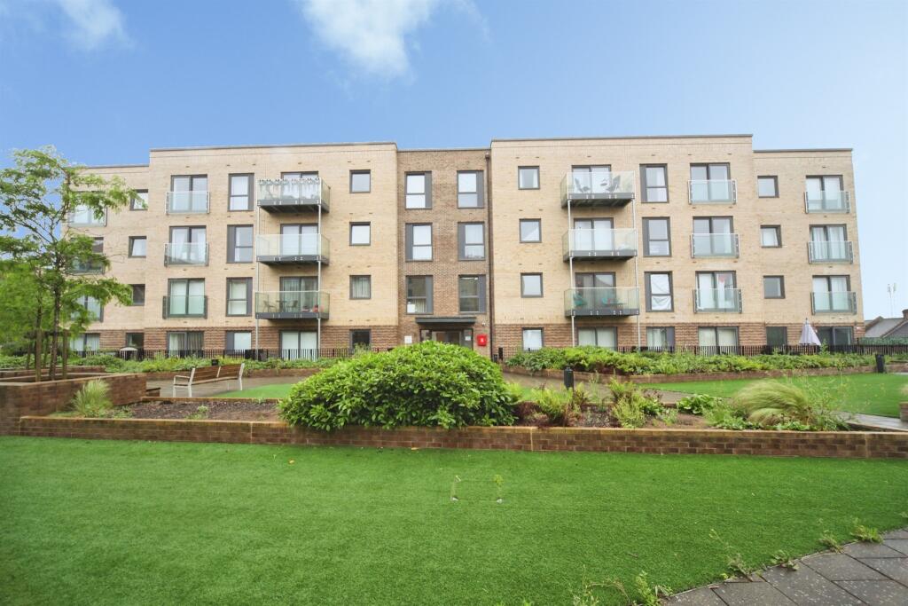 Apartment in Luton - View 2