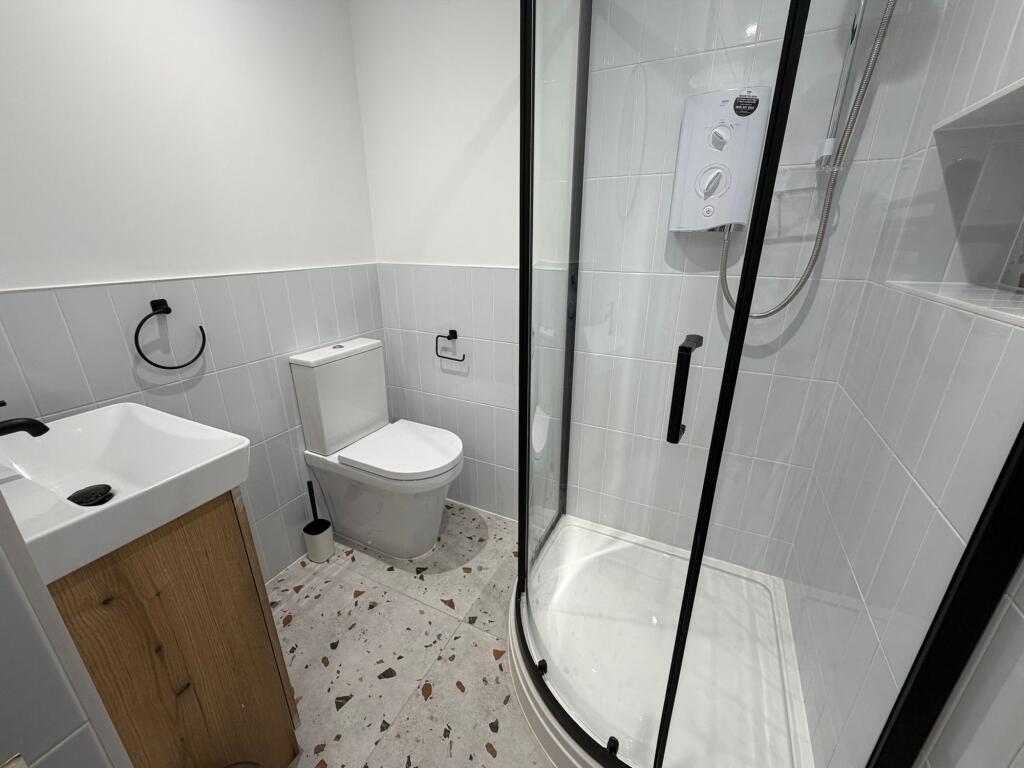 House in Nottingham - View 4