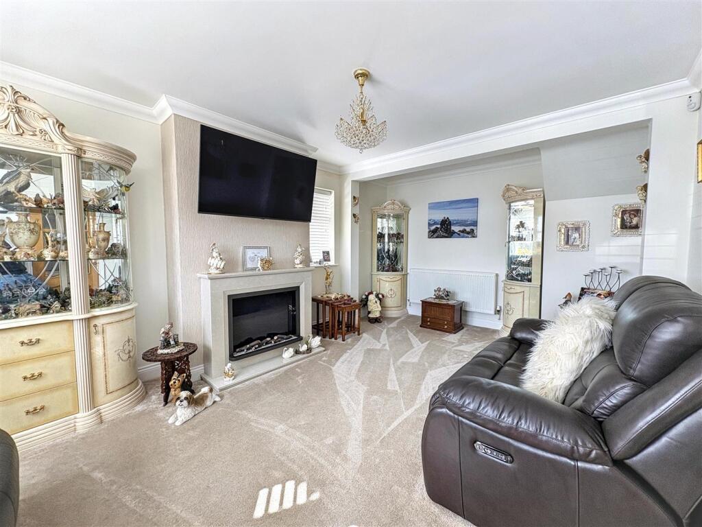 House in Great Doddington, North Northamptonshire - View 5