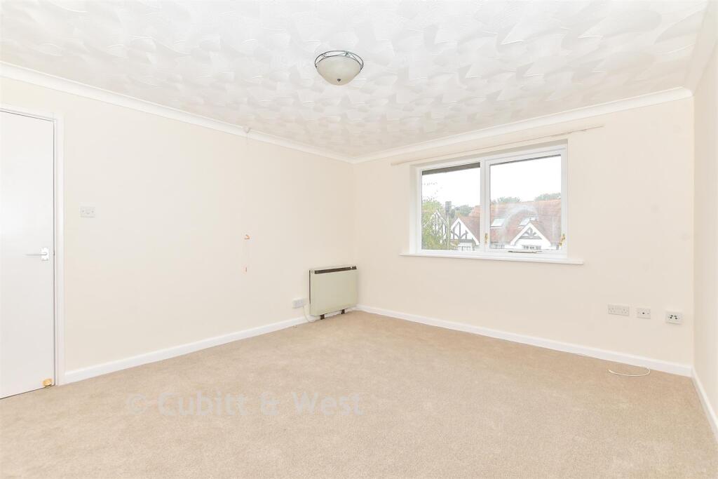 Main image of property: Oaklands Road, Havant, Hampshire