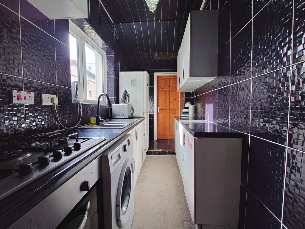 Greengates Street, Tunstall, Stoke-on-Trent photo 2