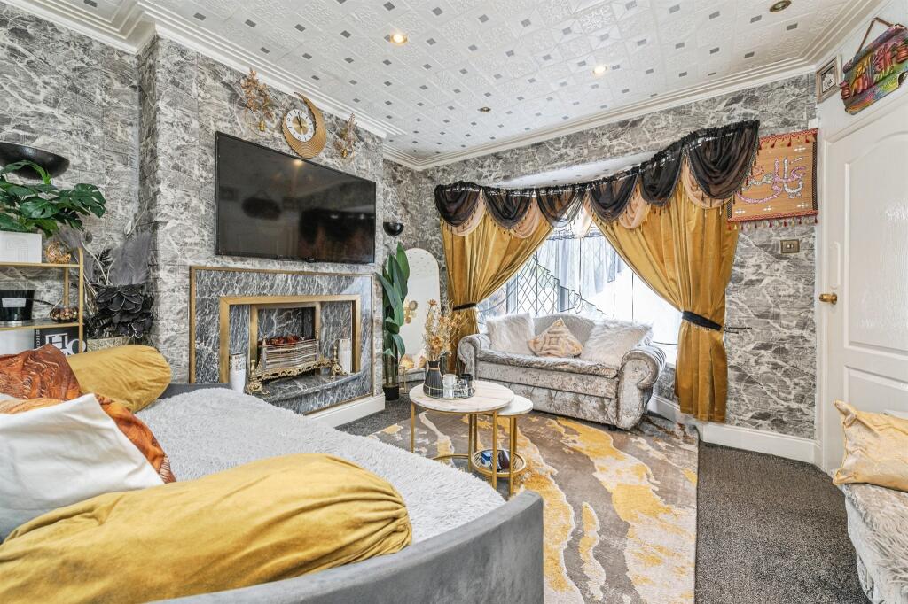 Additional image 3 of Avenue Road, BRADFORD