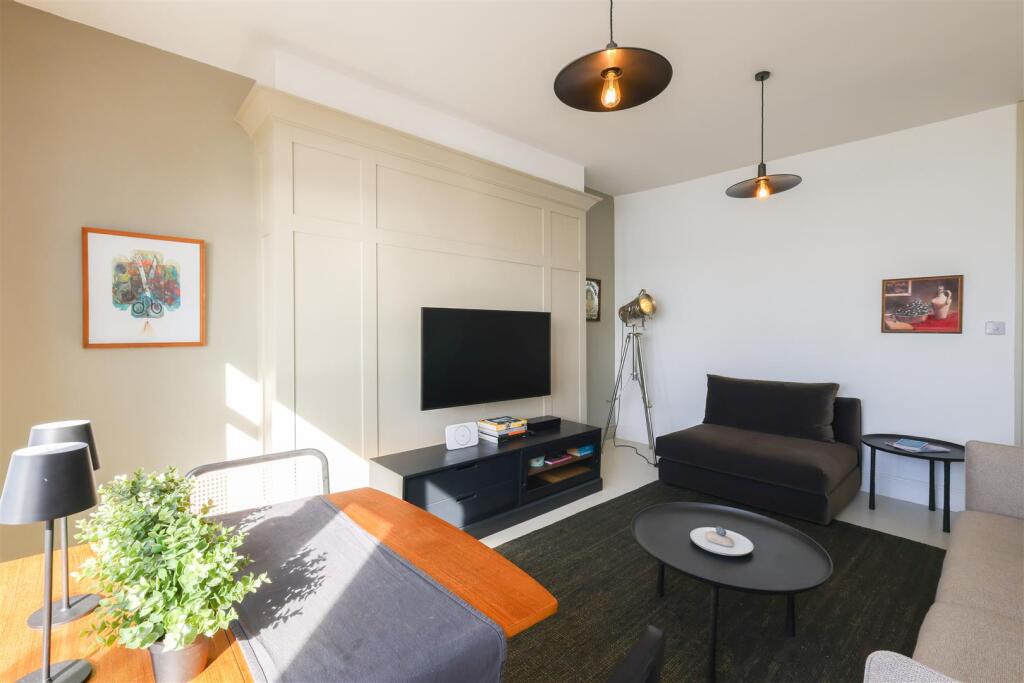 Apartment in Tonbridge - View 3