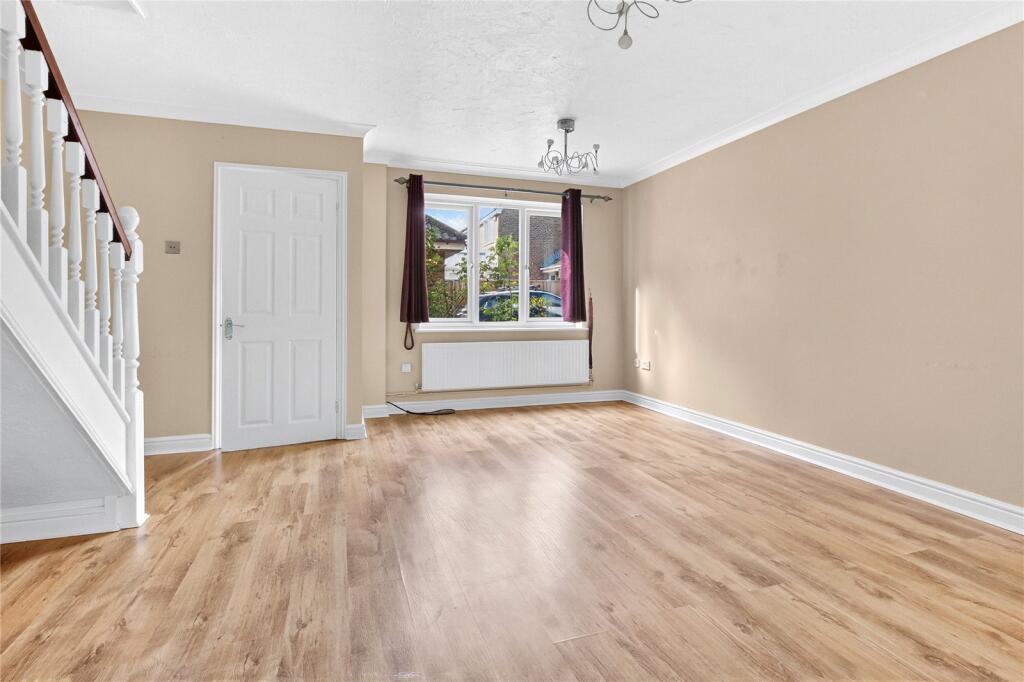 House in Binfield, Temple Park - View 5
