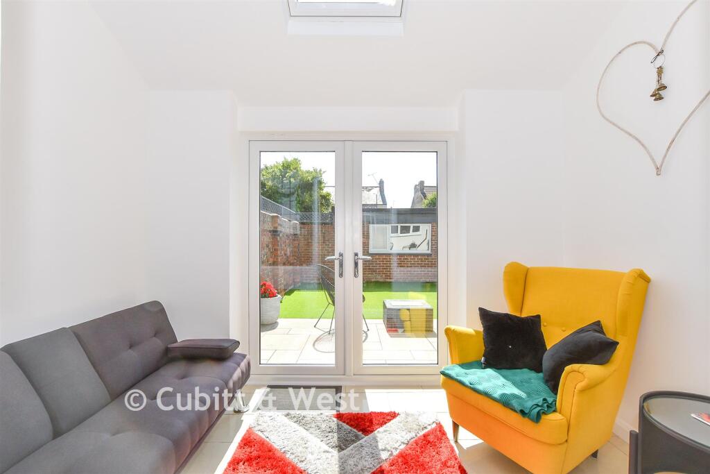 House in Portsmouth - View 5