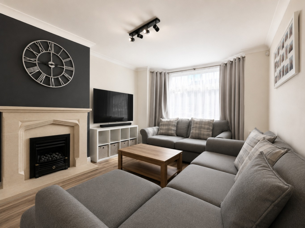 House in Luton, Stopsley - View 3