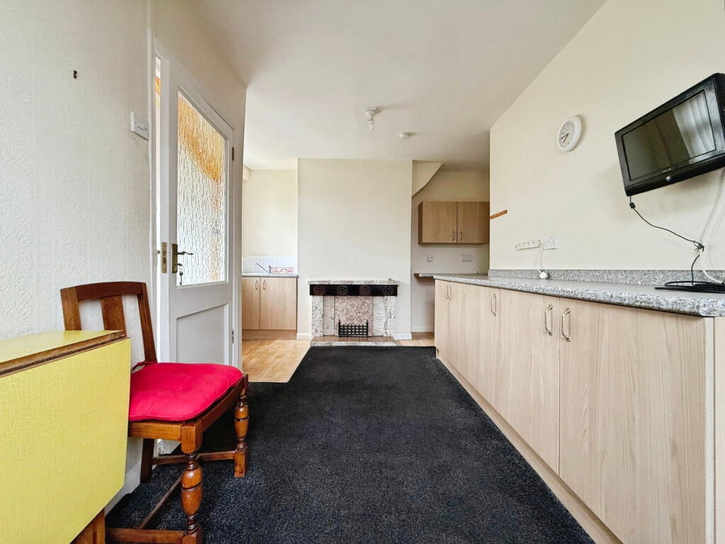 House in Doncaster, Armthorpe - View 4