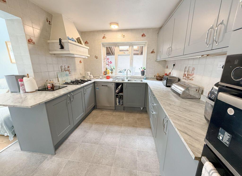 Courtleigh Avenue, Hadley Wood, Barnet, EN4 - View 4