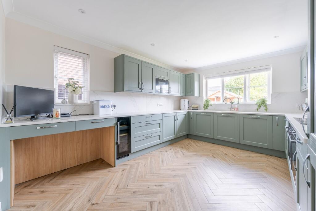 House in Mid Suffolk, Gislingham - More