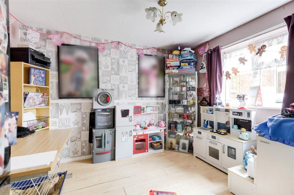 House in Nottingham, Highbury Vale - View 4