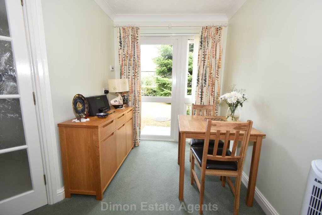 Canberra Close, Alverstoke photo 4
