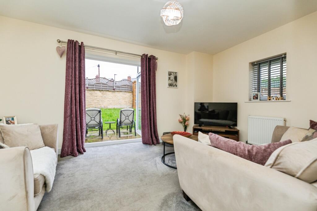 Apartment in Sheffield, Lane End, Ecclesfield - View 5