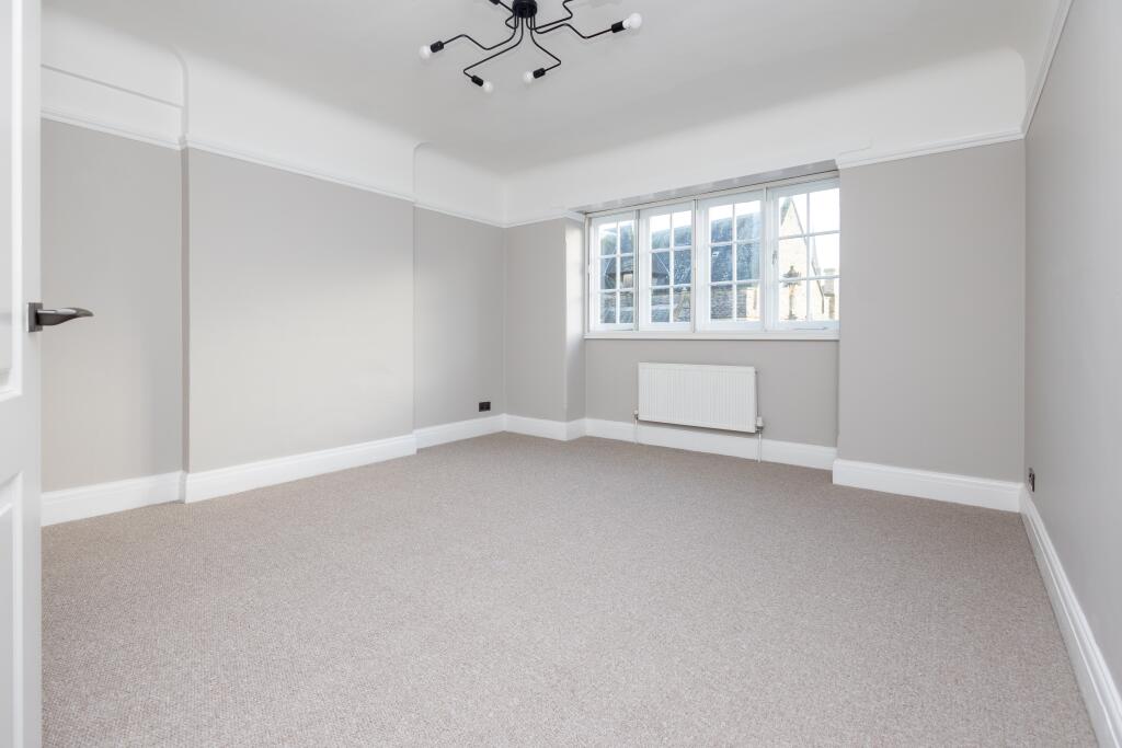 Apartment in Bournemouth, West Cliff - View 5