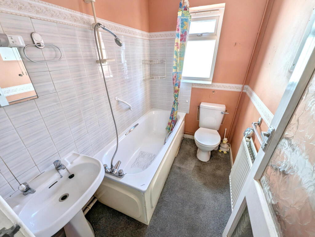 House in Minehead, Alcombe - More