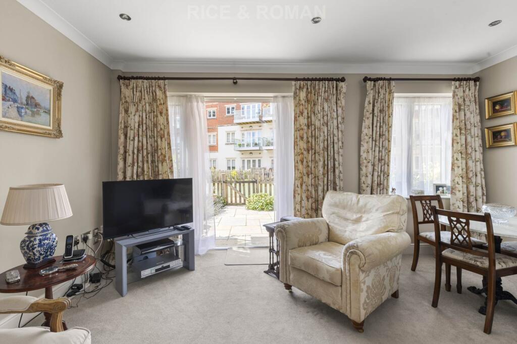 Lynwood Village, Sunninghill photo 3