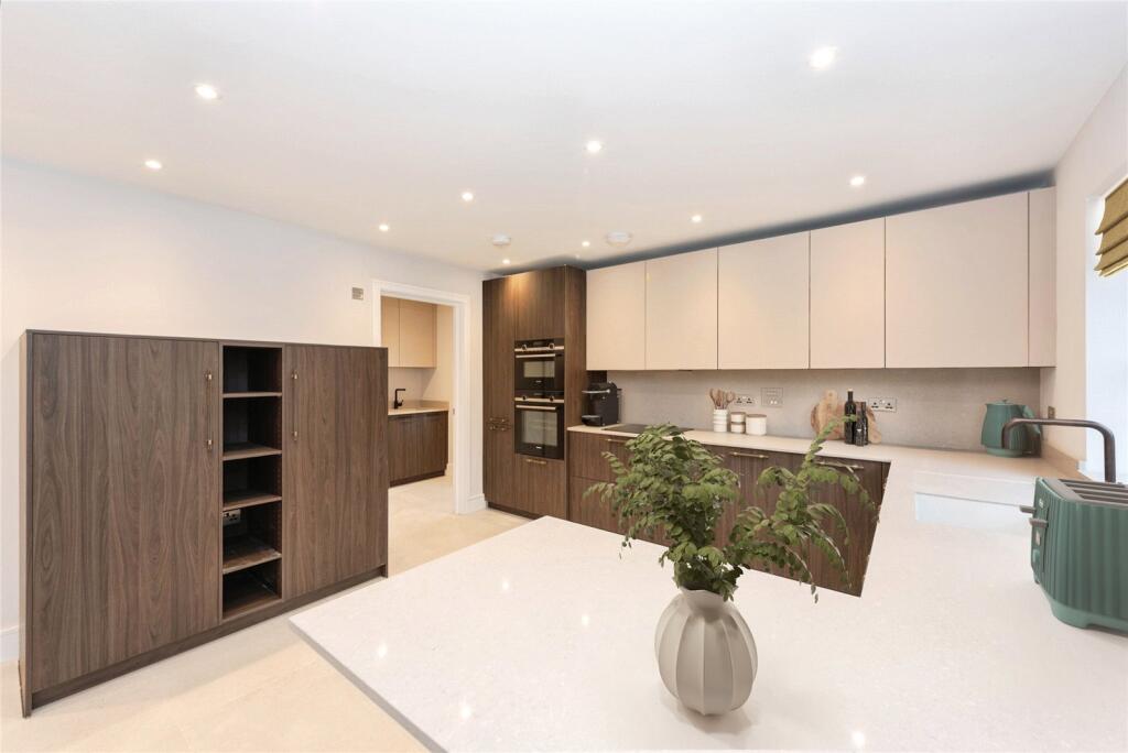 Main image of property: Huntersfield Farm, Fairlawn Road, Banstead, Surrey, SM7