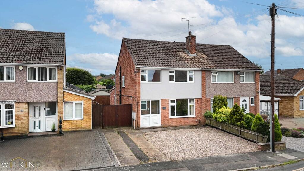 Main image of property: Bramdene Avenue, Nuneaton, Warwickshire, CV10