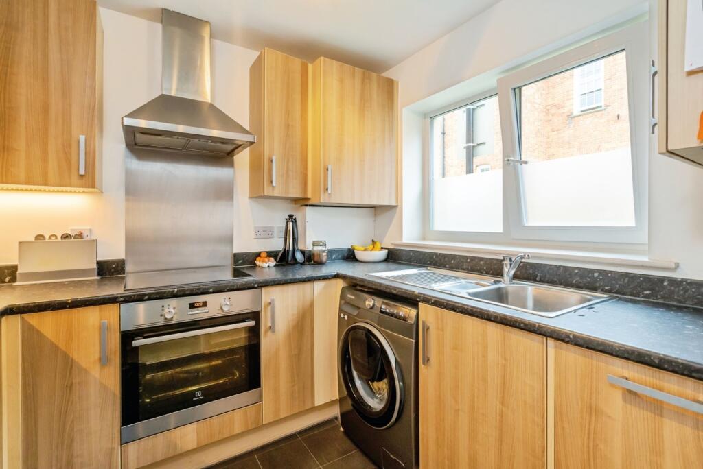 Longley Road, CHICHESTER, West Sussex, PO19 - View 3