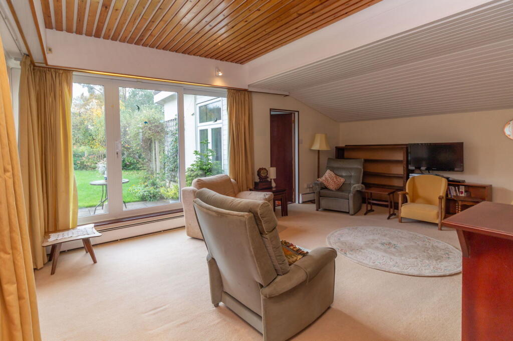 Karen Close, Backwell photo 3