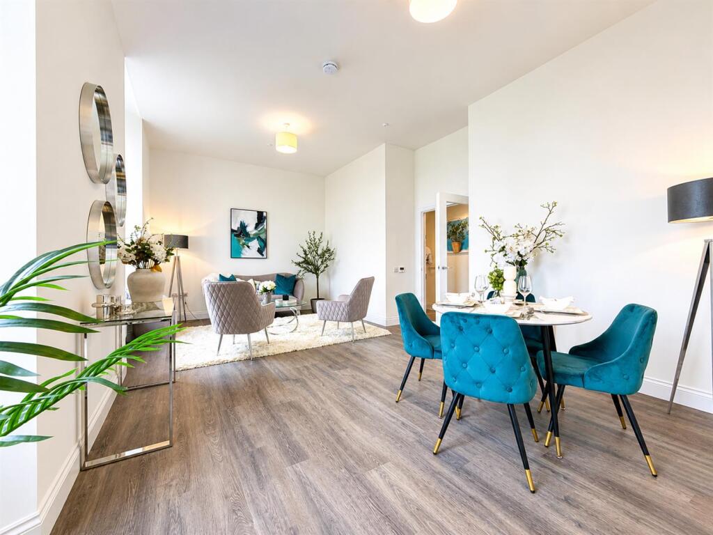 Apartment in Glasgow - View 3
